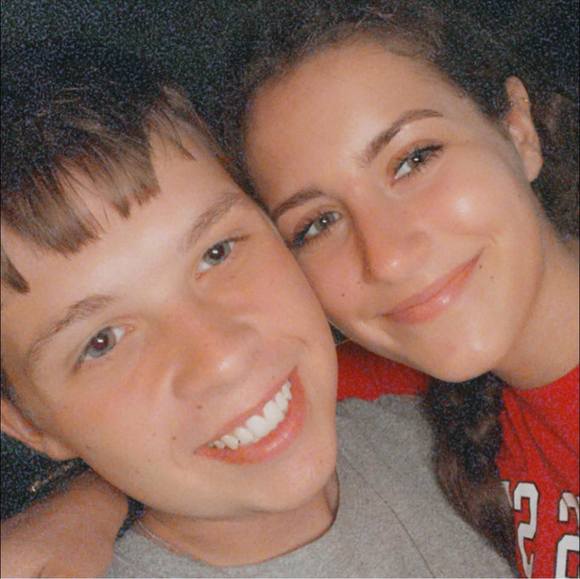 Meet your Posher, Sydnee - Picture 1 of 1